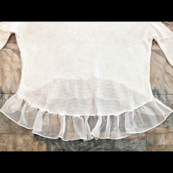 American Eagle Cream Ruffle Hi-Lo Hem Sweater (XS) - Picture 8 of 8